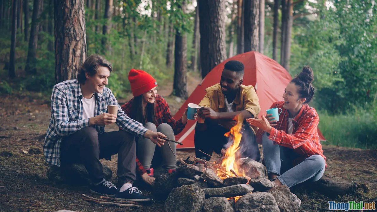 Người Trẻ Tại Sao Ưa Thích Cắm Trại Tự Do