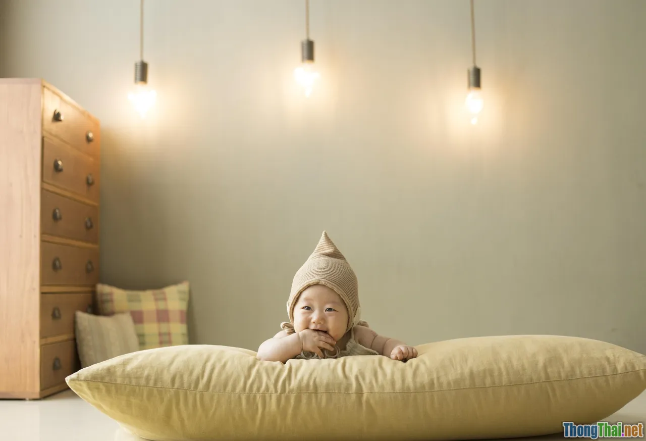 bedroom lighting, cozy colors