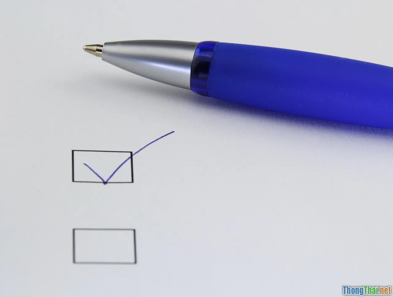 checklist, table compare, travel selection