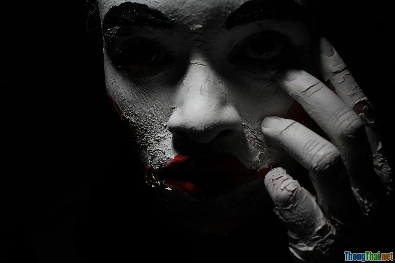 cinematography, costume, lighting, color