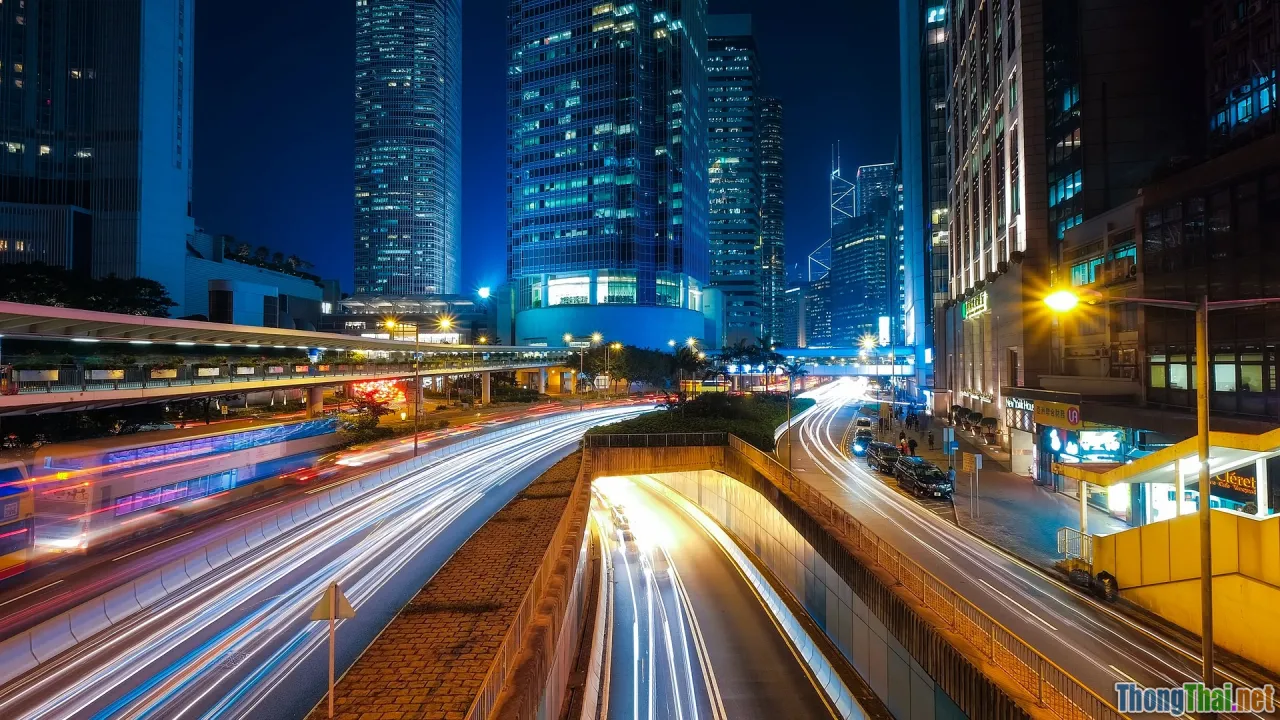 female action hero, modern Hong Kong, police, street raid