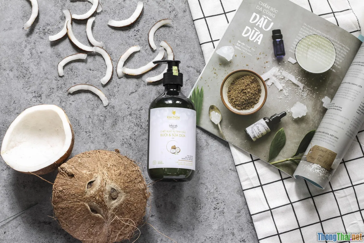 hair oil, product flatlay, bottle, shiny hair