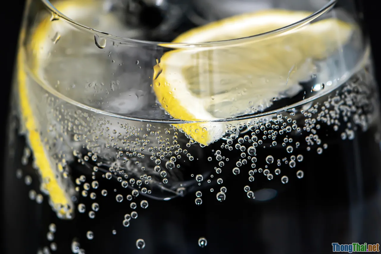 hydration, healthy skin, water glass