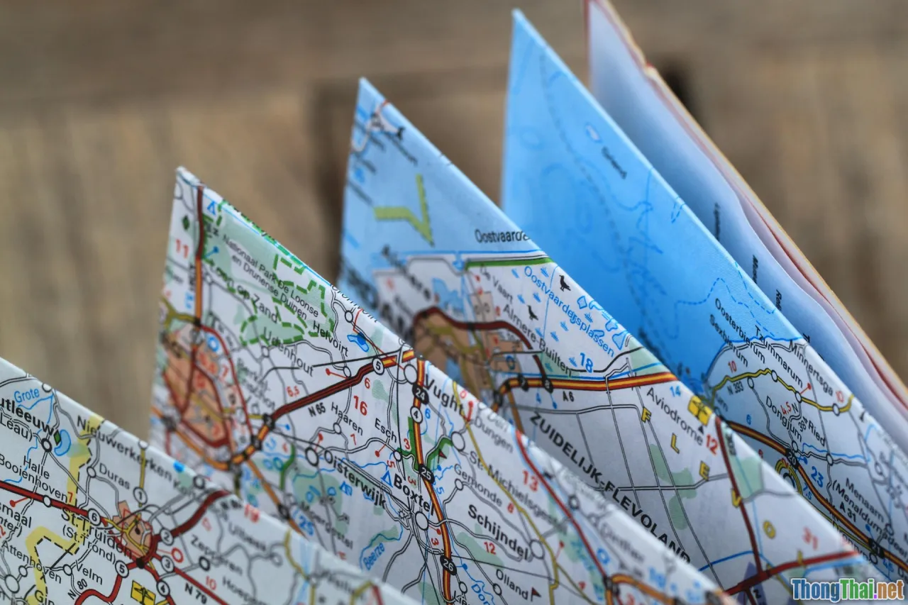 itinerary, map, umbrella