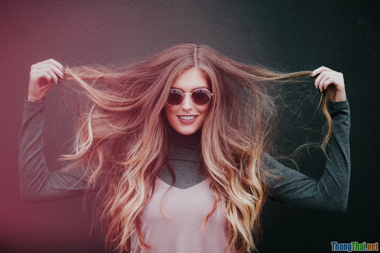 long lob haircut, stylish woman