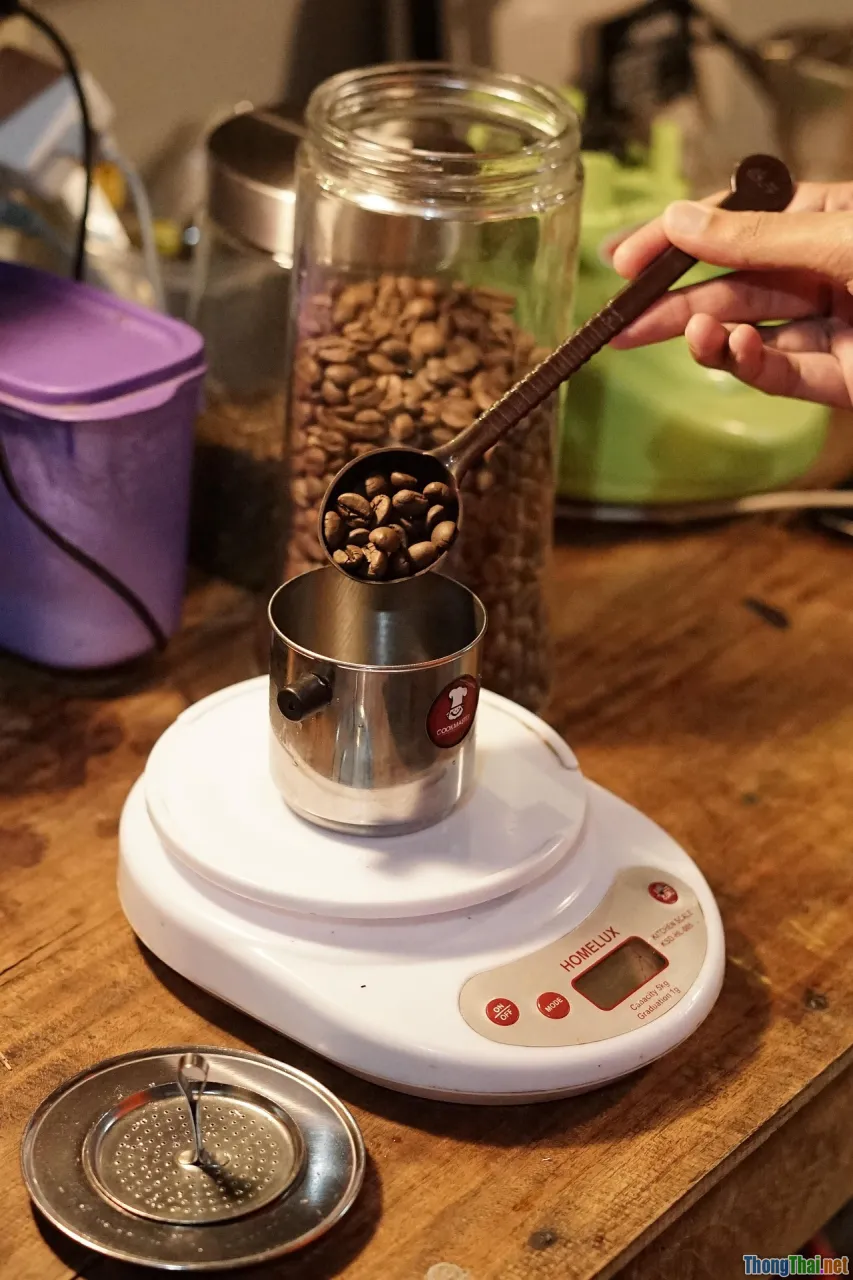 meal prep, measuring scale