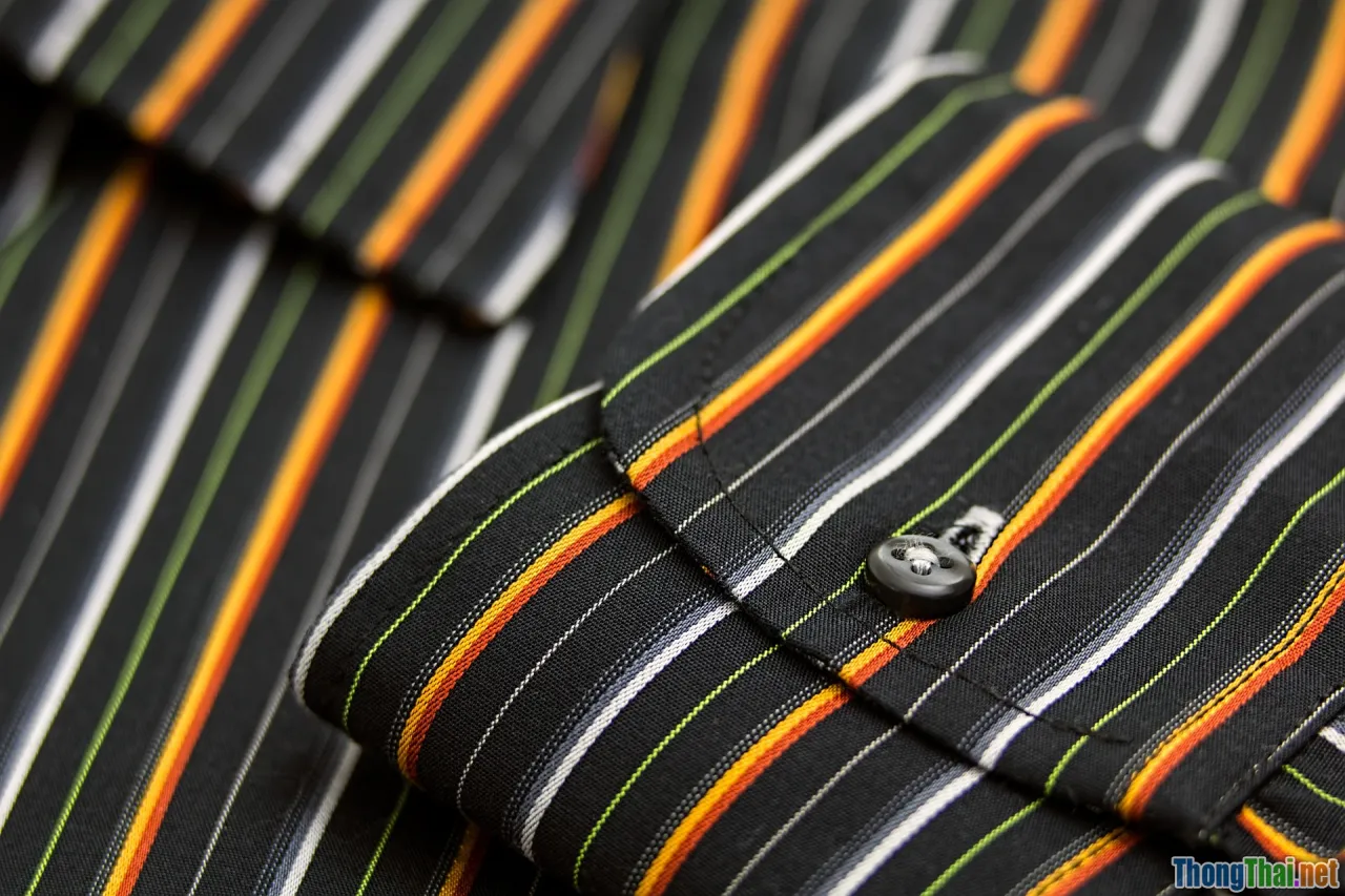 men shirt roll sleeves, tuck in style