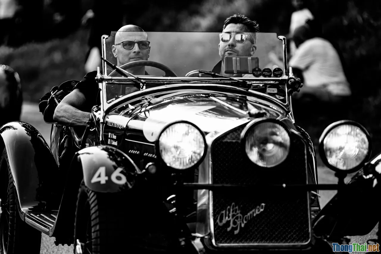 men white shirt blazer, stylish businessman