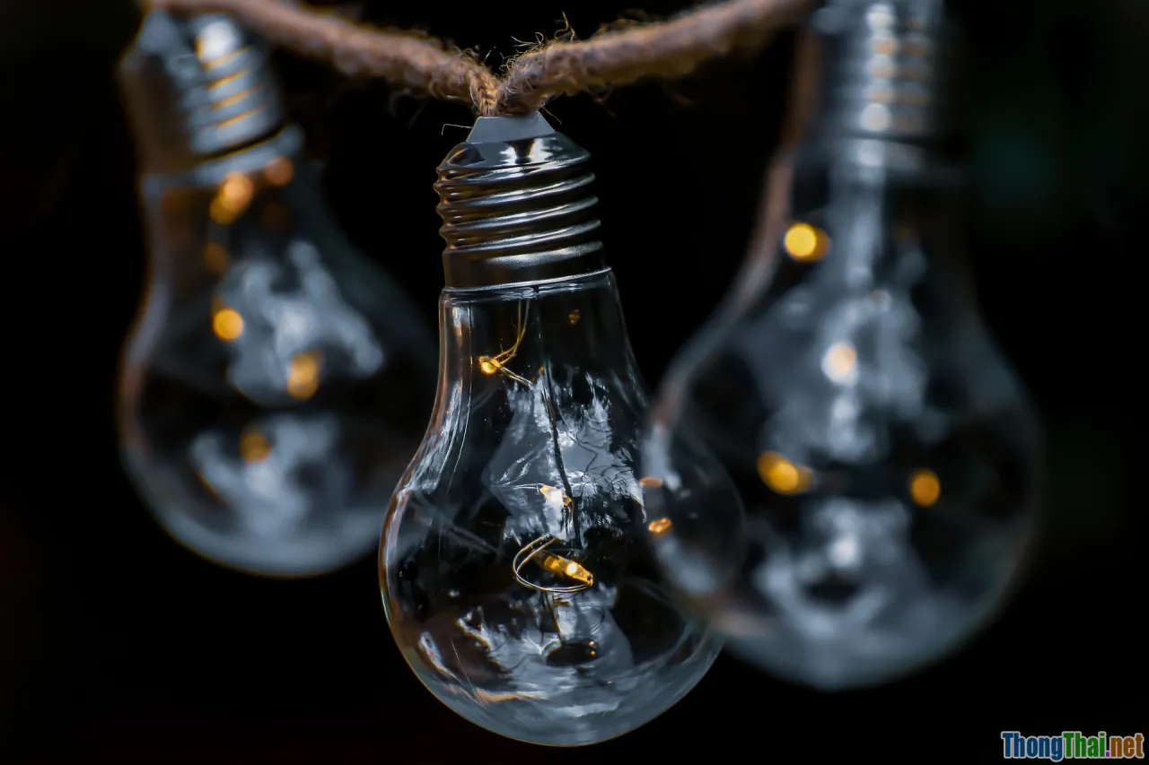 modern hair serum, lightweight, innovation