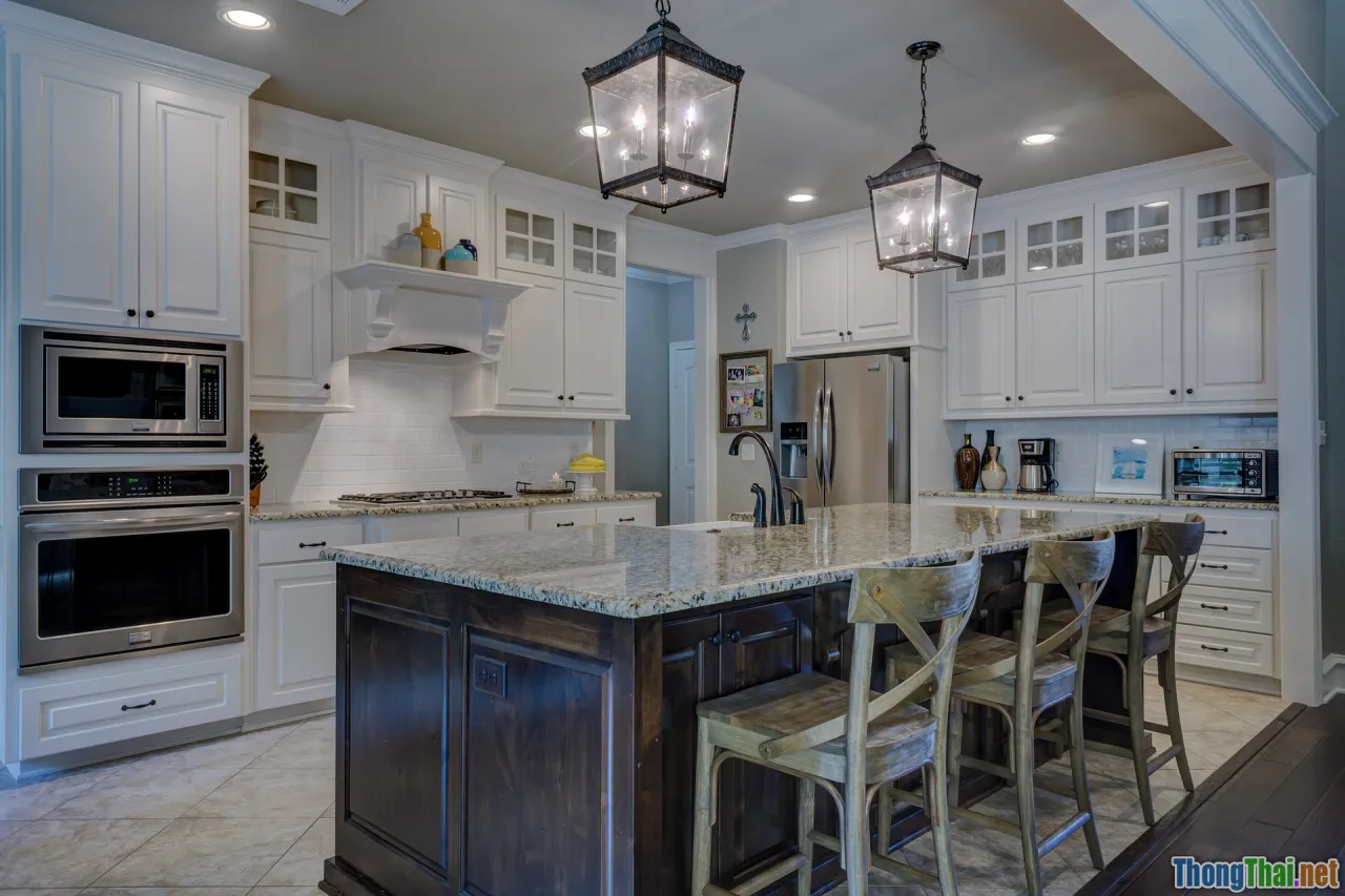 modern home style, luxury flower, artful bouquet, fragrant decor