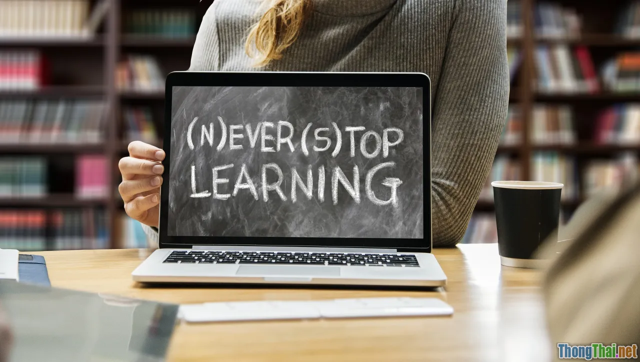 online learning, VR training, digital education