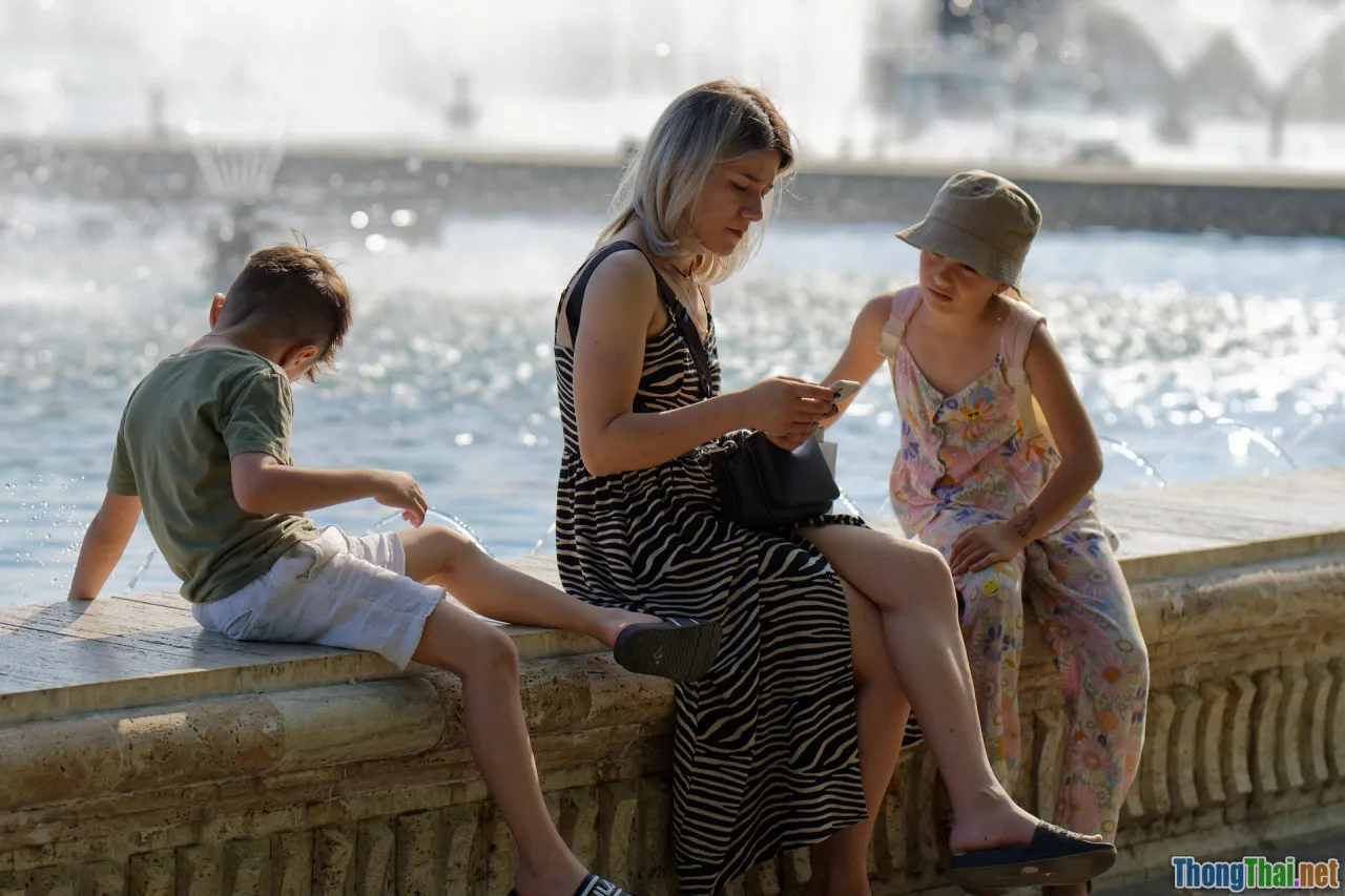 parenting, fairness, siblings, individuality