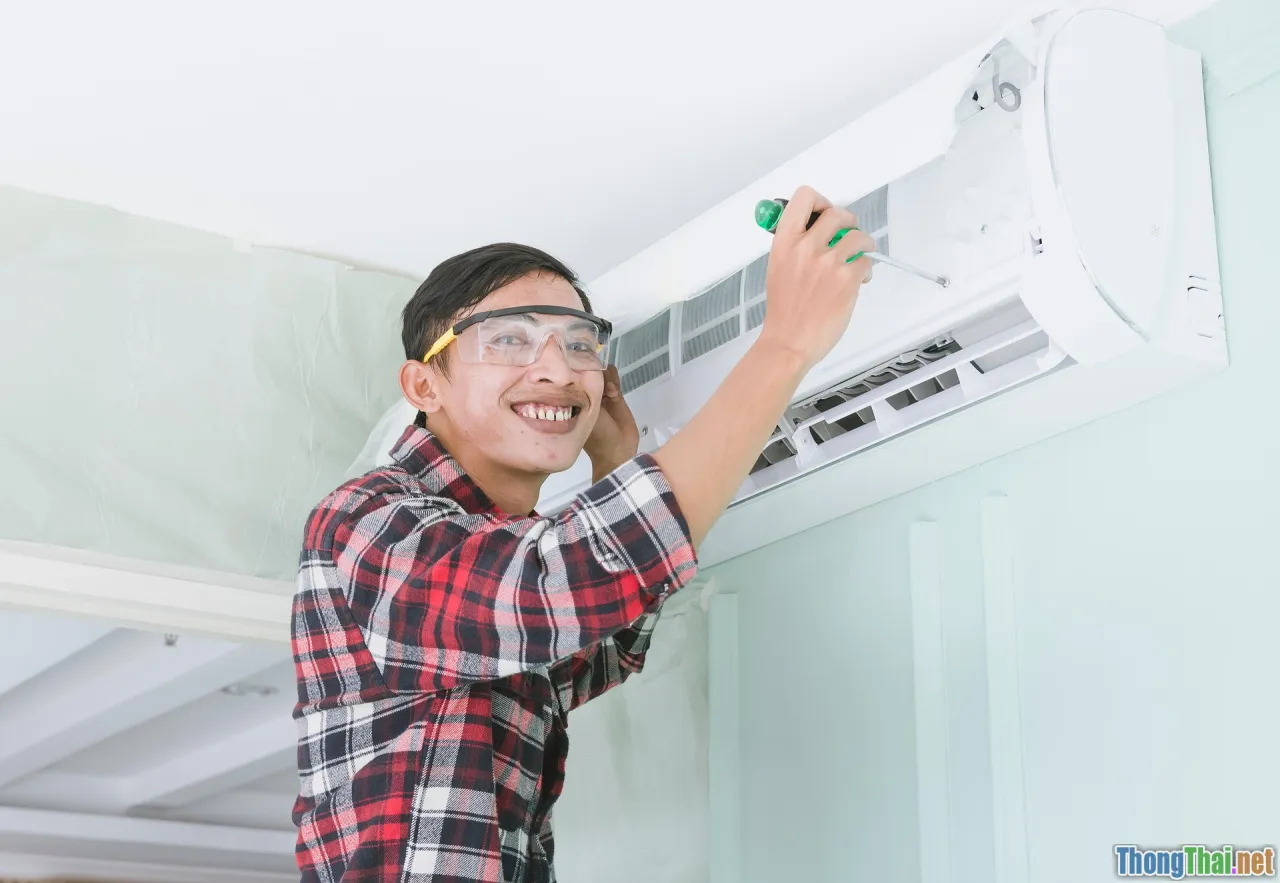 professional sofa repair, technician, home service