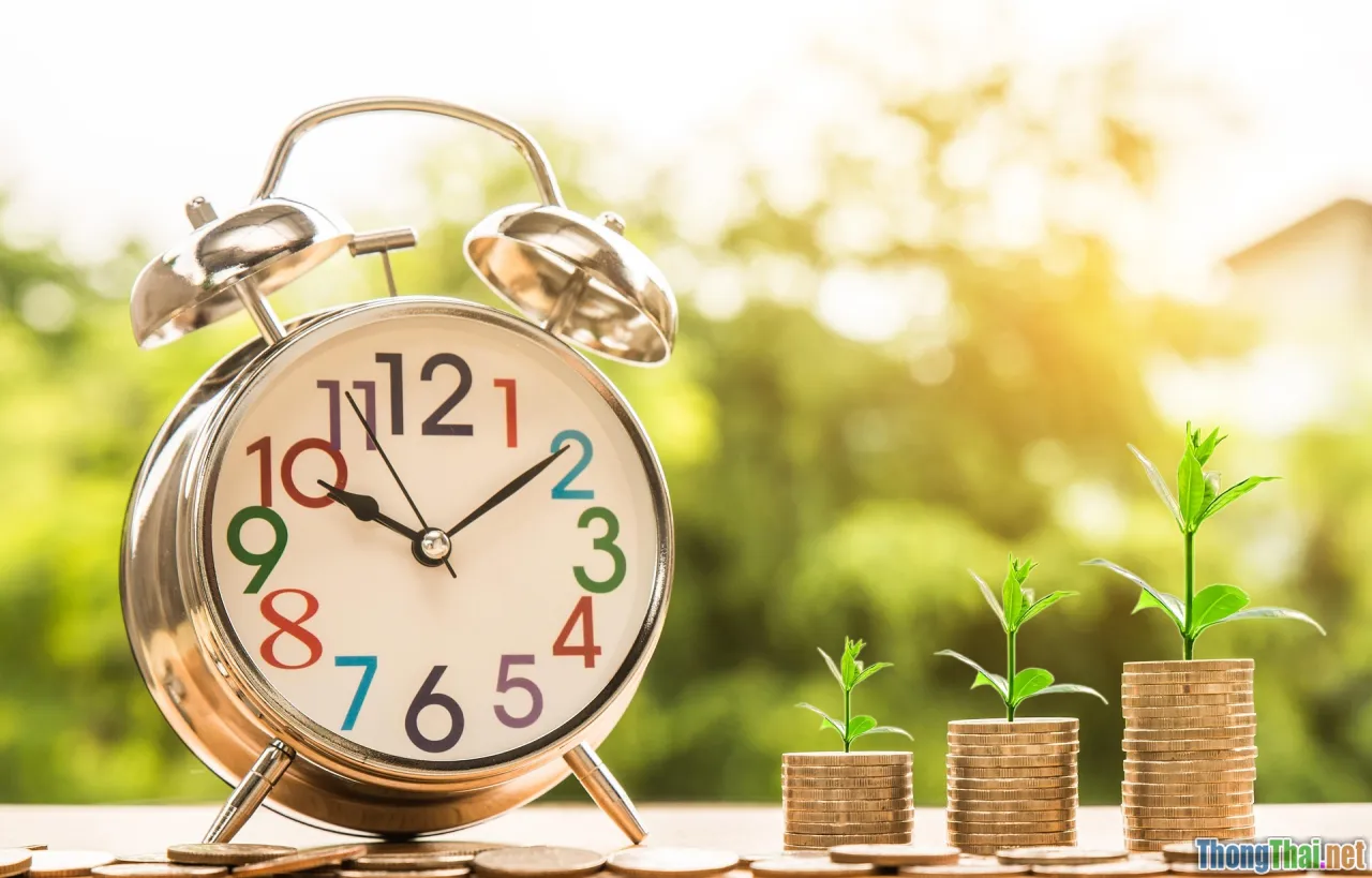 saving money, personal finance tips, e-wallet management