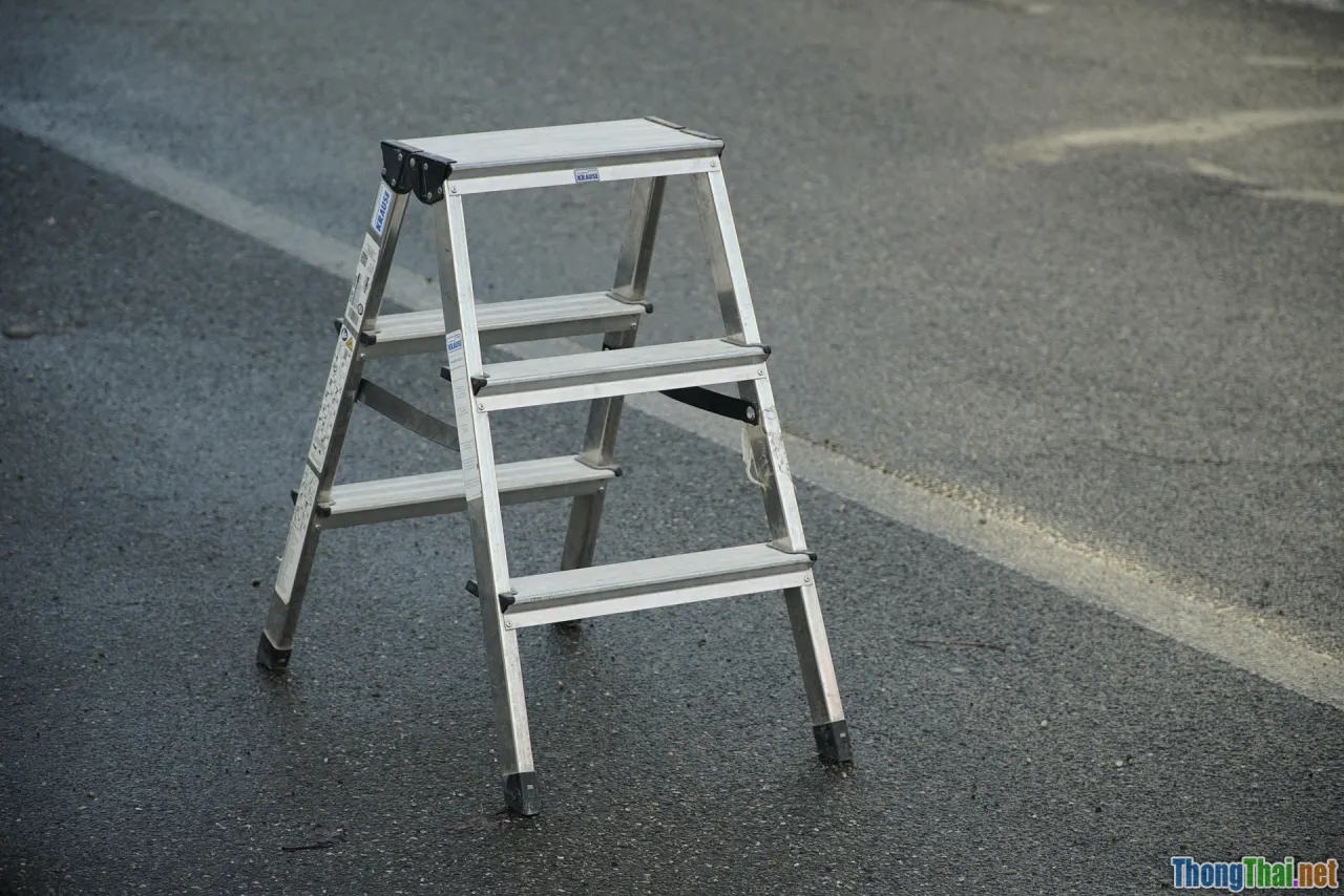 sharing experience, steps ladder to success