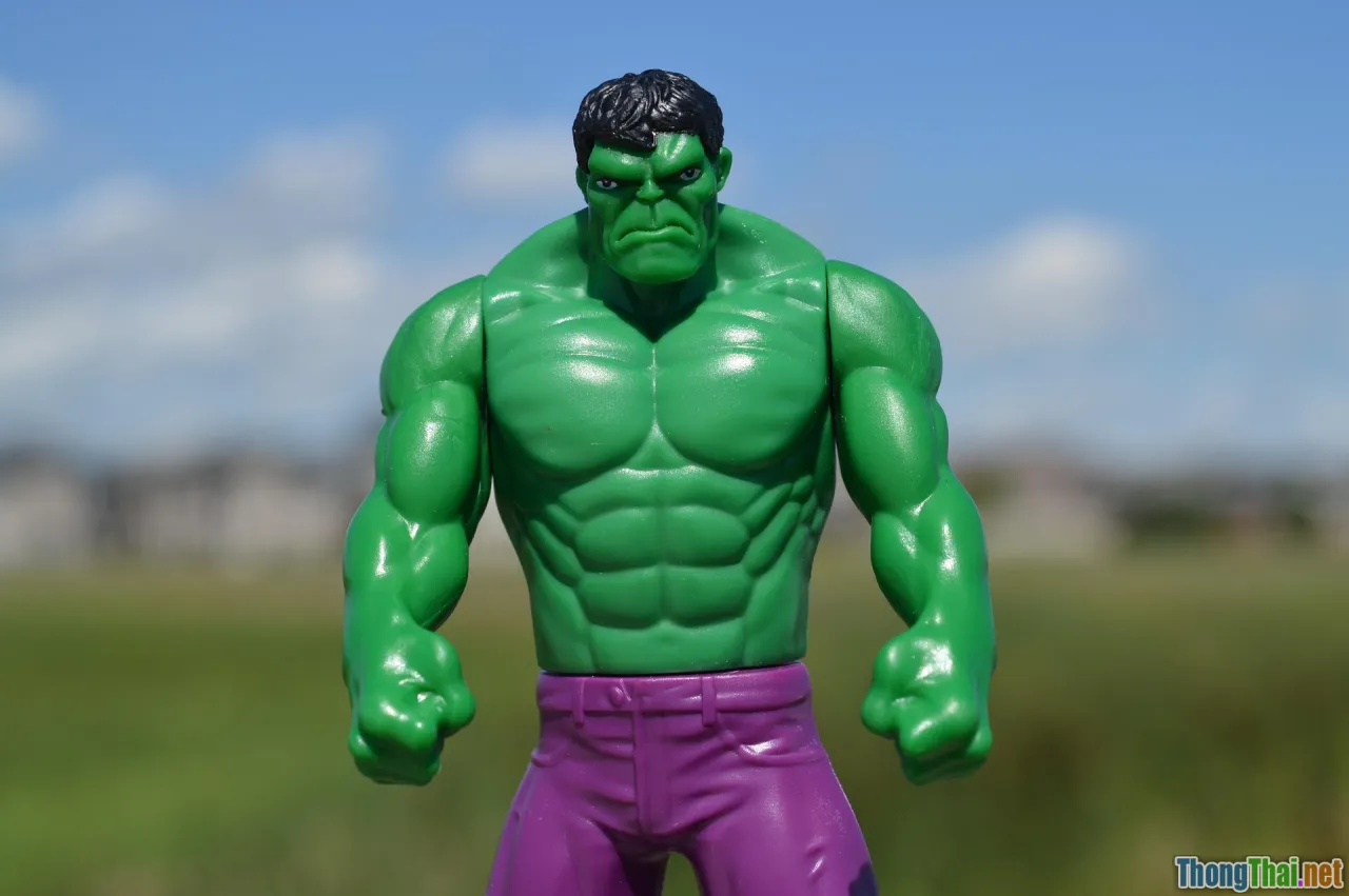 The Incredibles, superhero family, action scenes, animated city