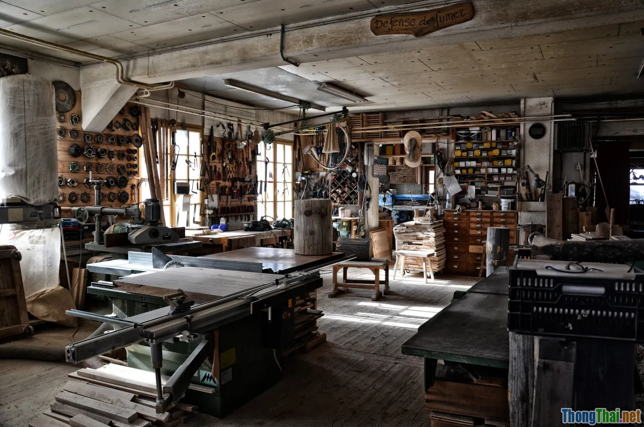 tools, sandpaper, paint, vintage decor