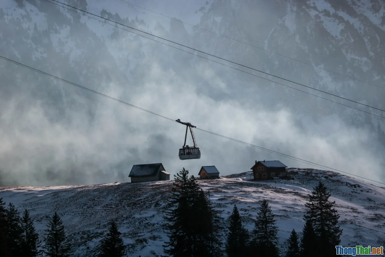 trekking Fansipan, cable car, family tour