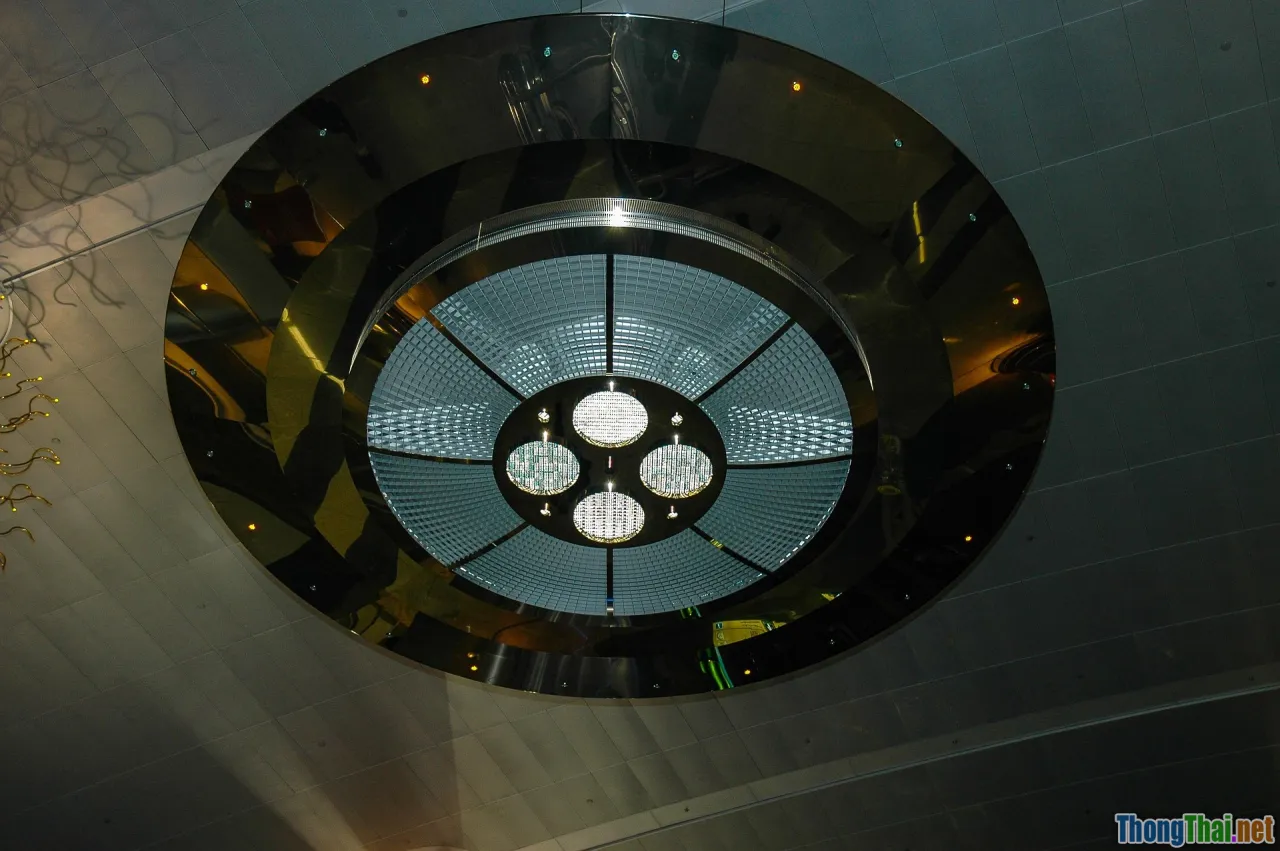 tropical ventilation, louvered shutters, ceiling fan