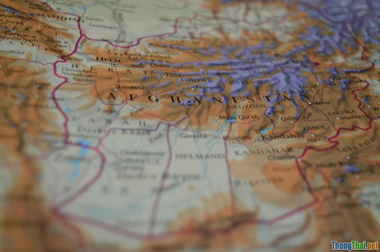 Vietnam map, vaccine coverage, regional comparison