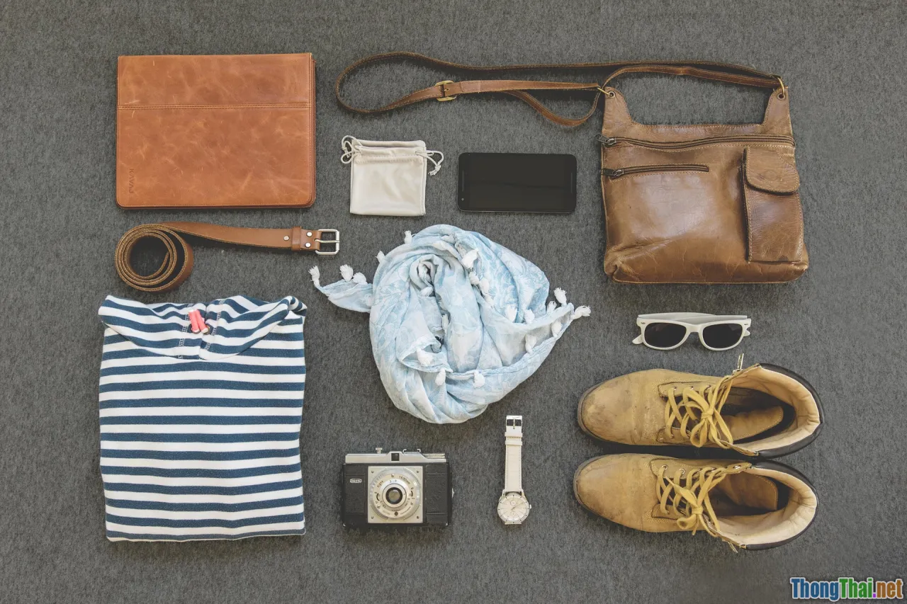 vintage watch, care, modern outfit