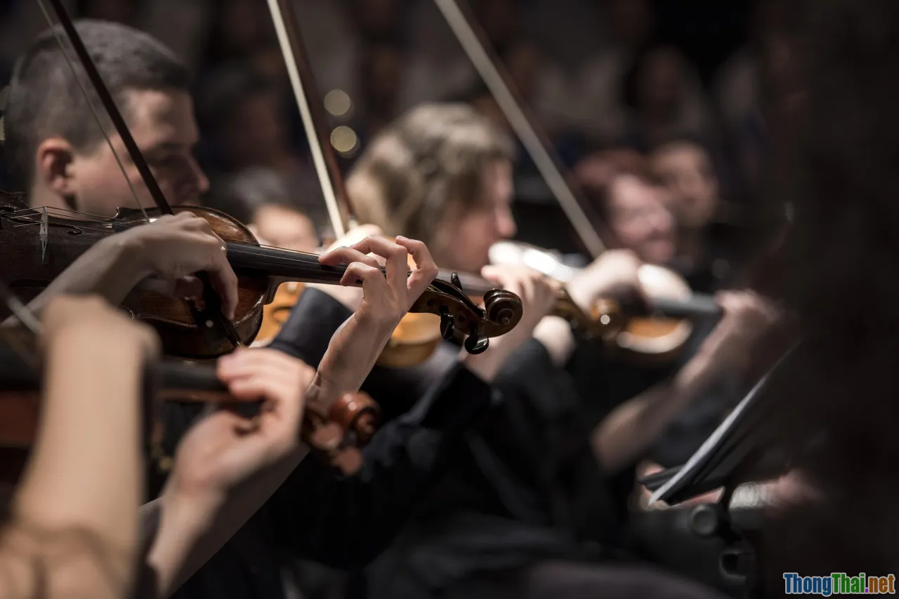 young audience, attention, classic movies