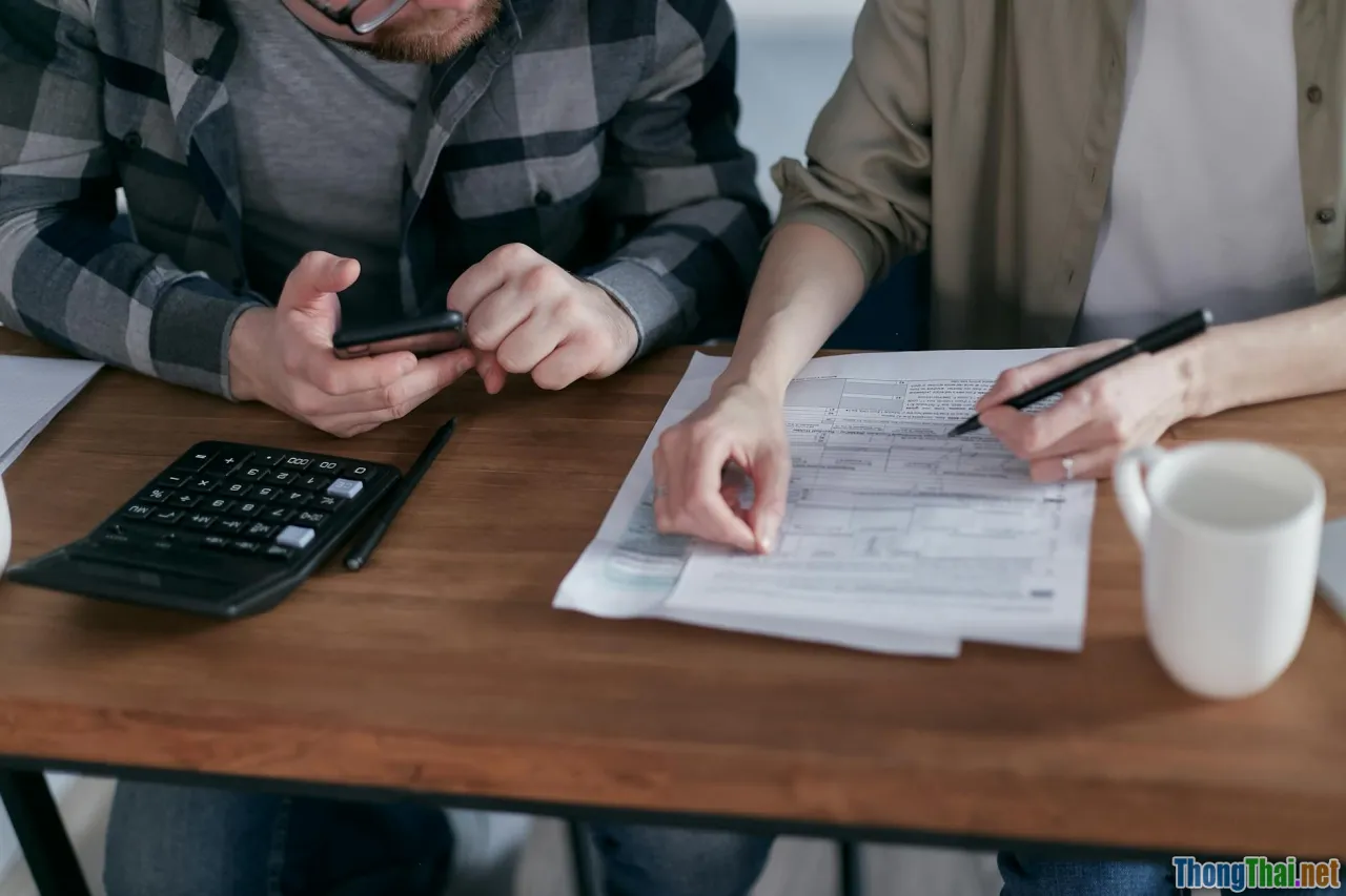 budget planning, family discussion, envelope system
