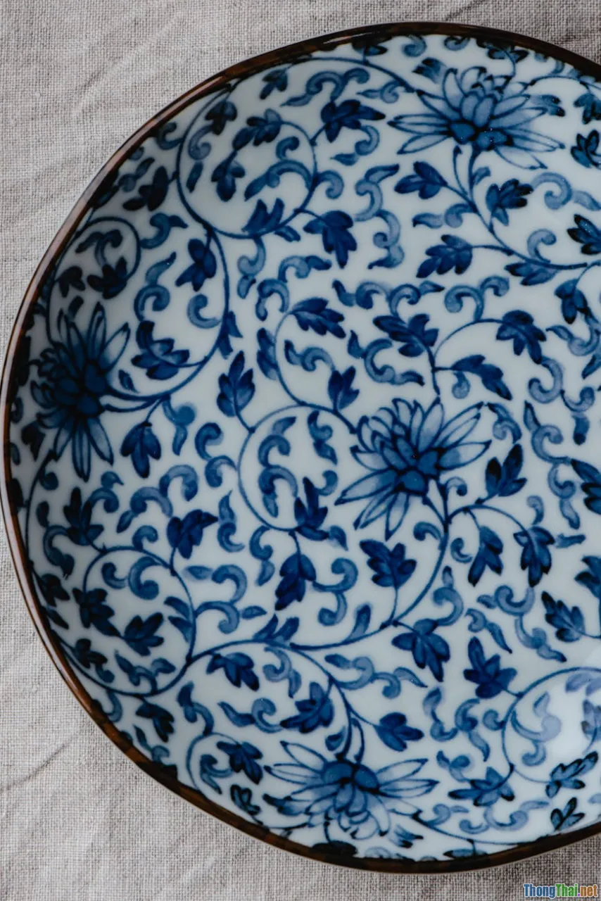 ceramic dinnerware, hand painted