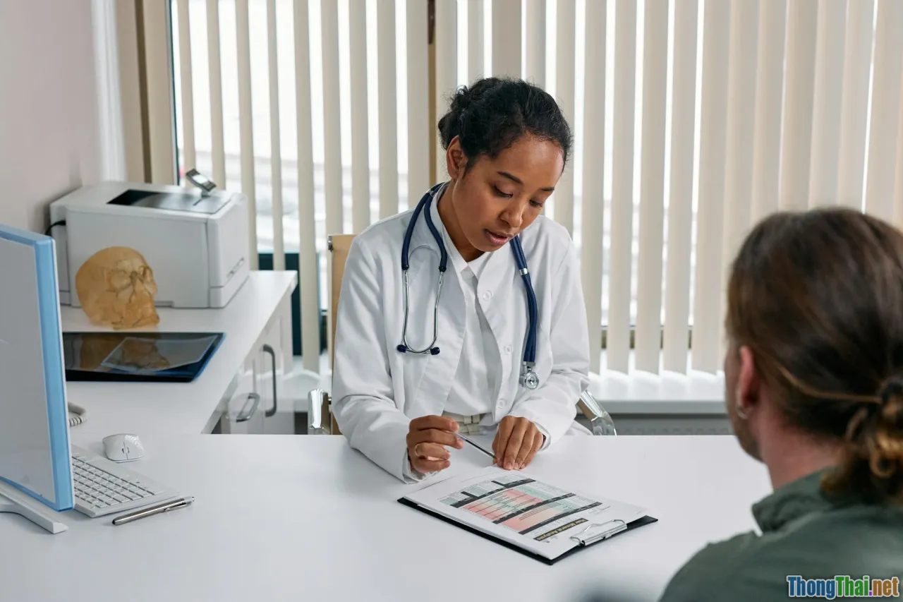 cholesterol myths, infographic, doctor patient discussion