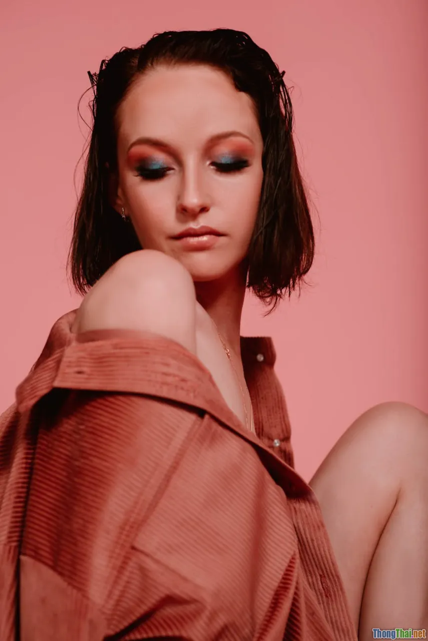 confidence, modern bob, beauty style, portrait