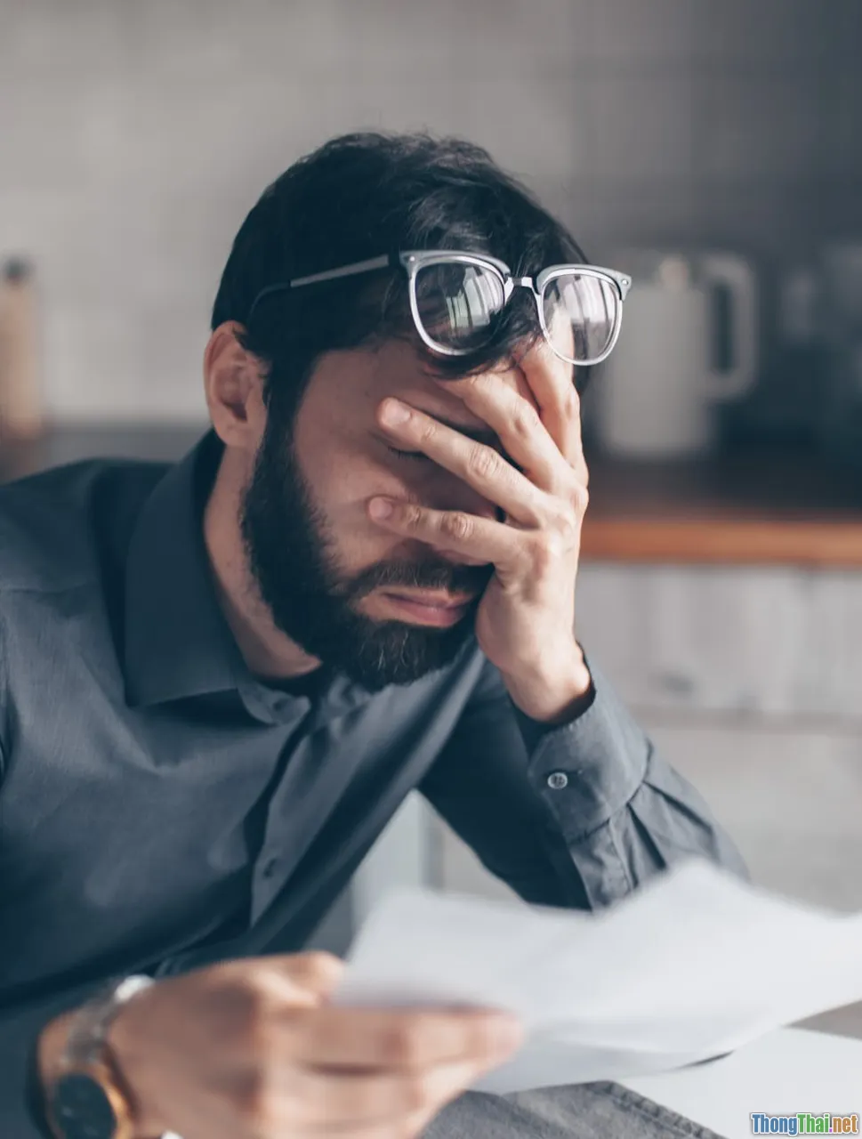 critical thinking, decision, finance