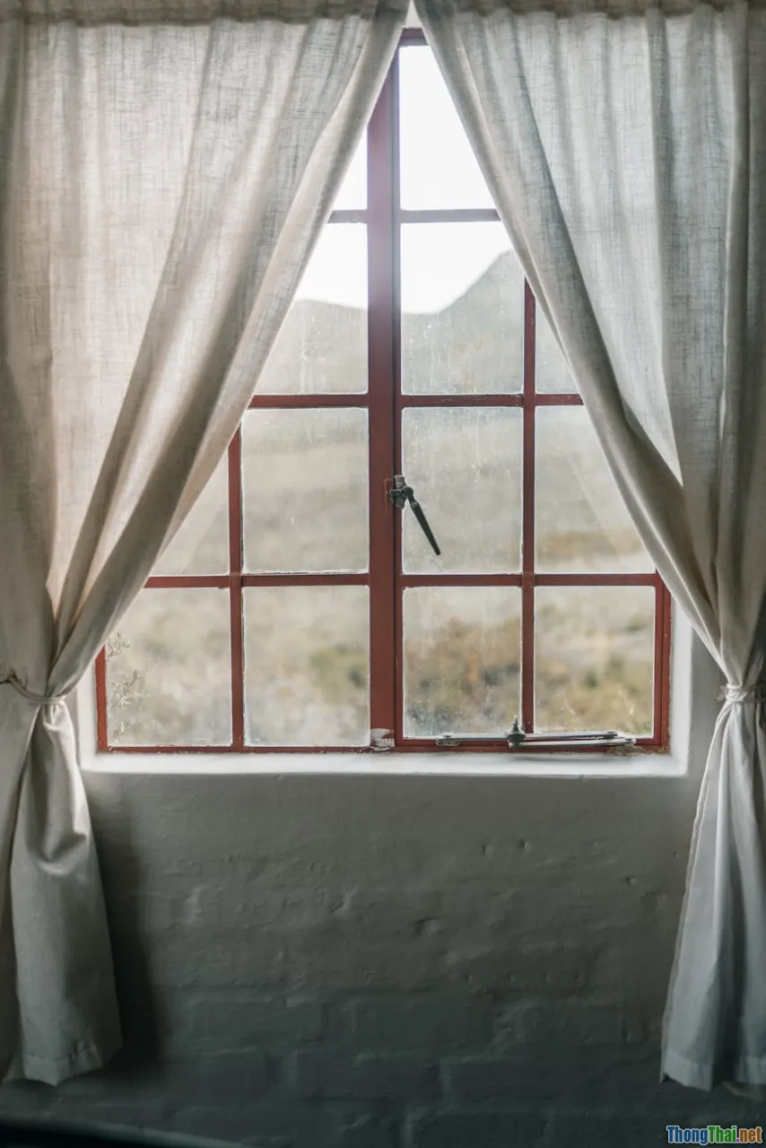 curtain measurement, window frame, wrong size