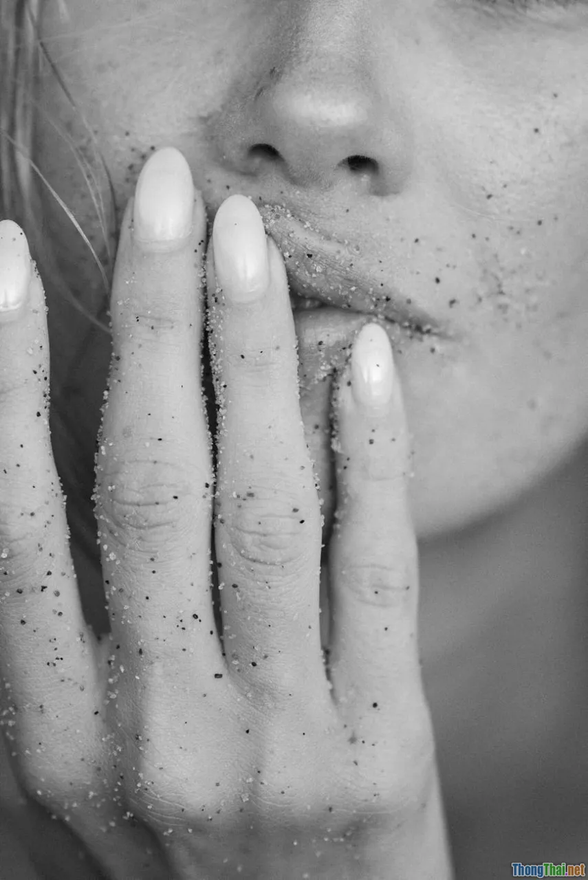 dirty fingernails, parasites, worms, children