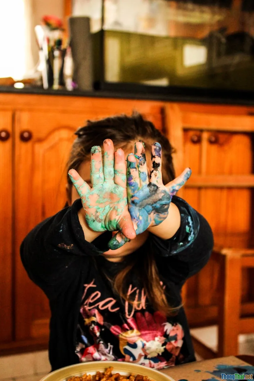 dirty hands, bacteria, children
