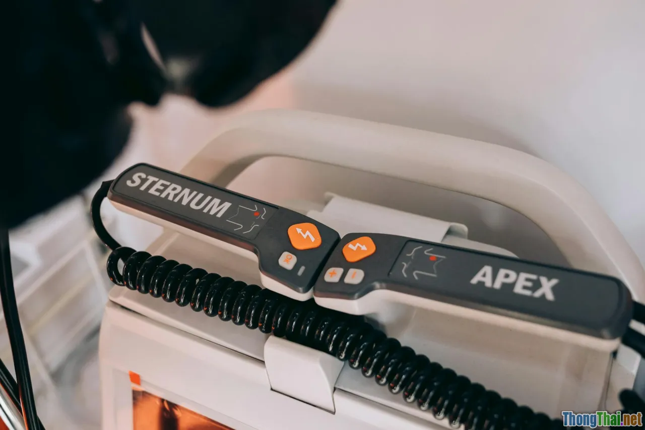 electric shock, electrical burn, hospital care