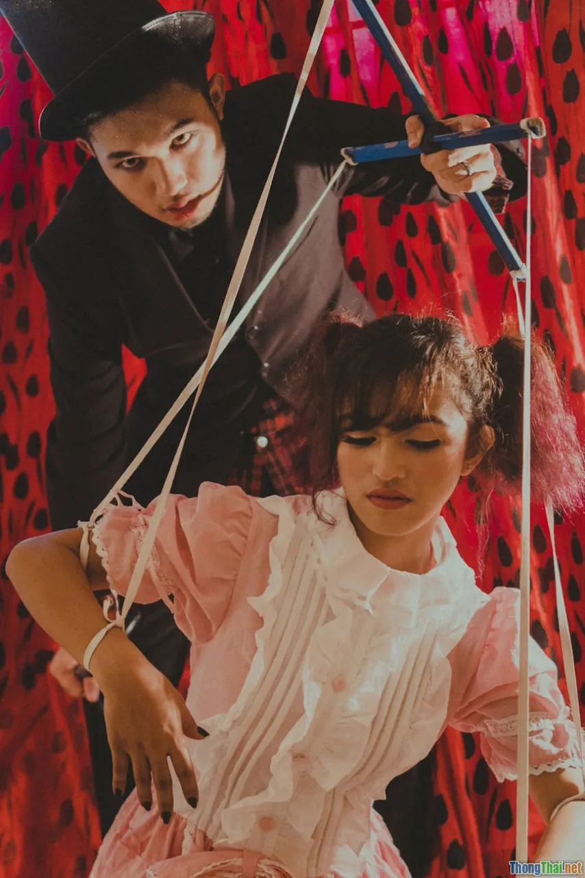 emotion control, drama scenes, crying, acting school