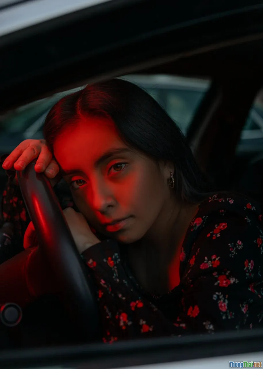 emotion wheel, introspection, person choosing