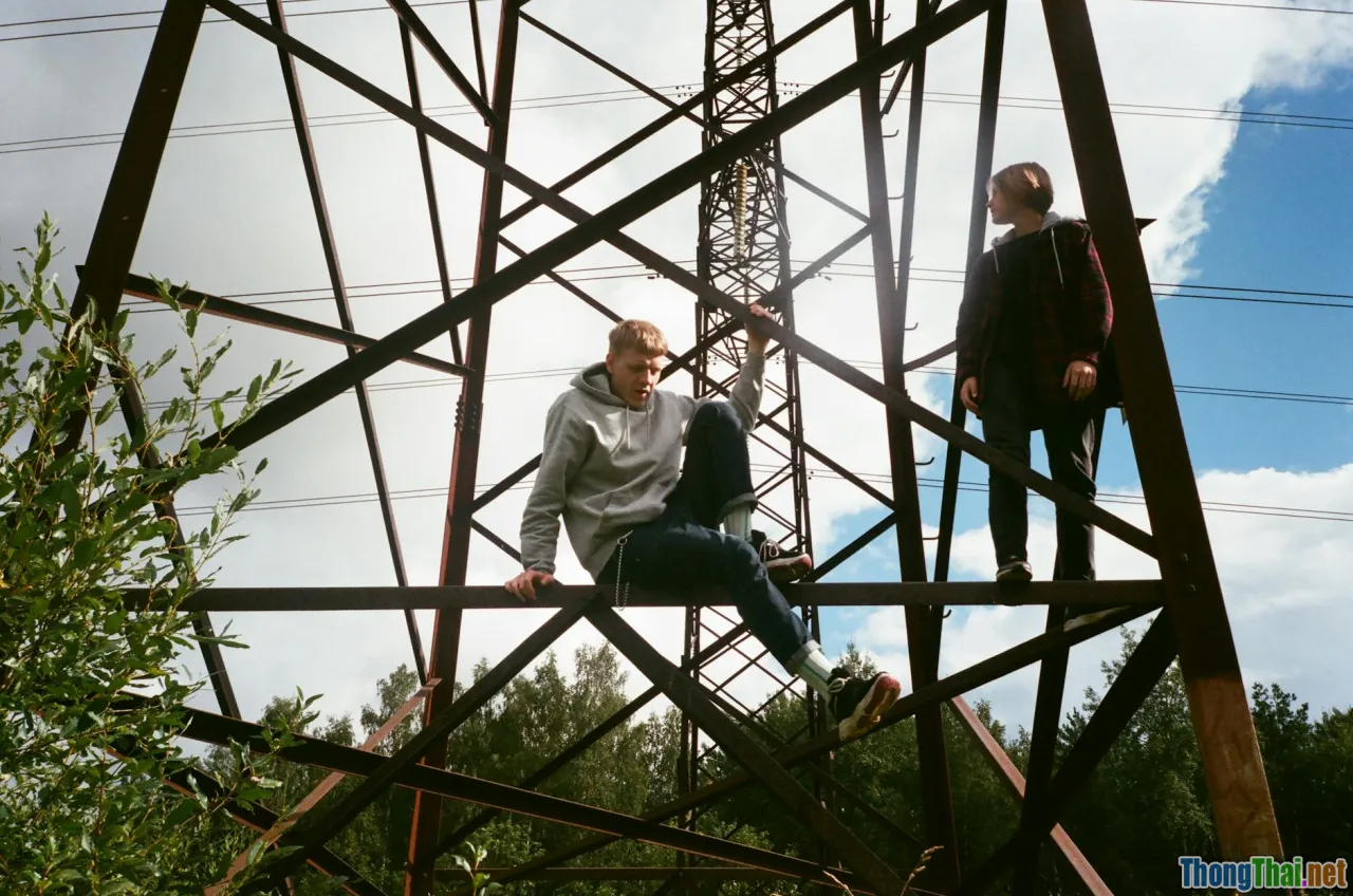 family teamwork, save electricity, energy habits