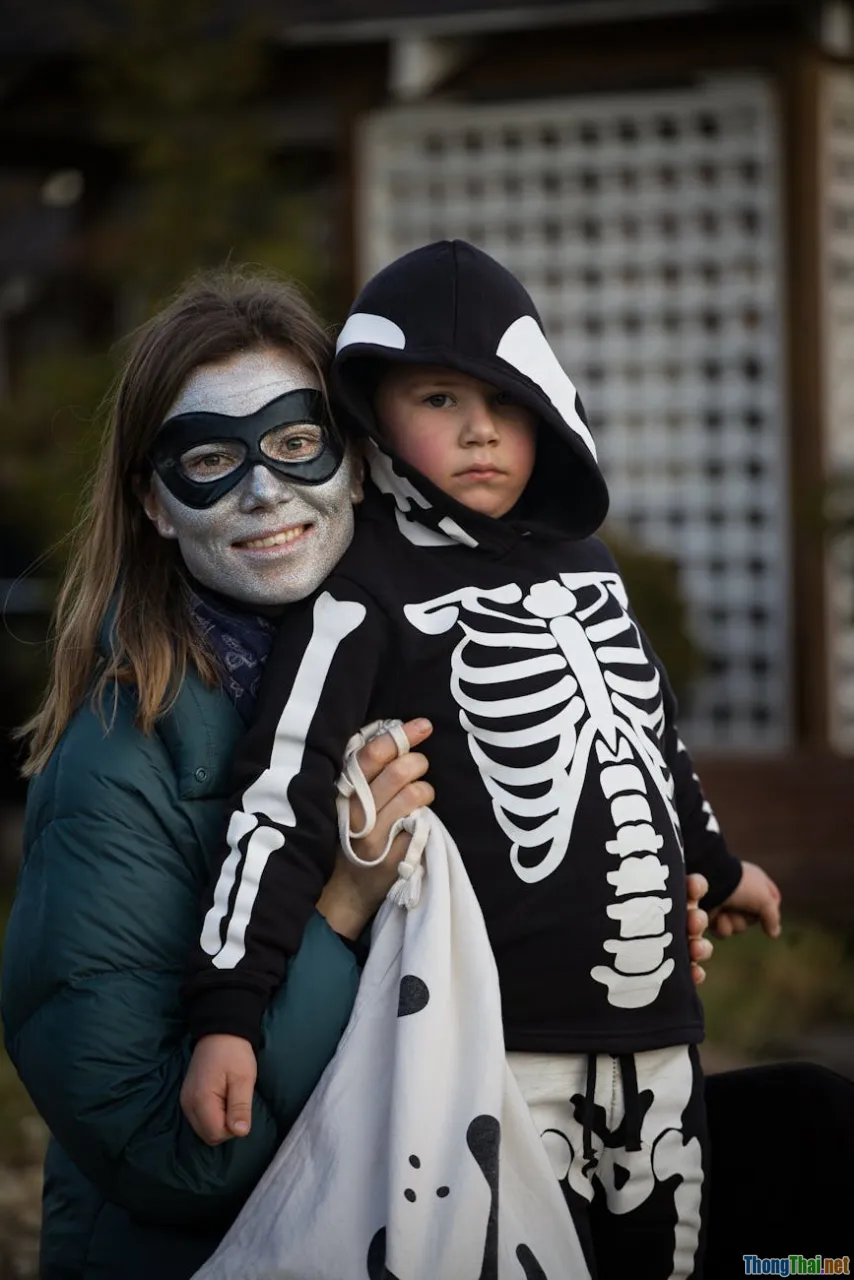 hello ghost, Korean comedy, ghost family, emotional scenes