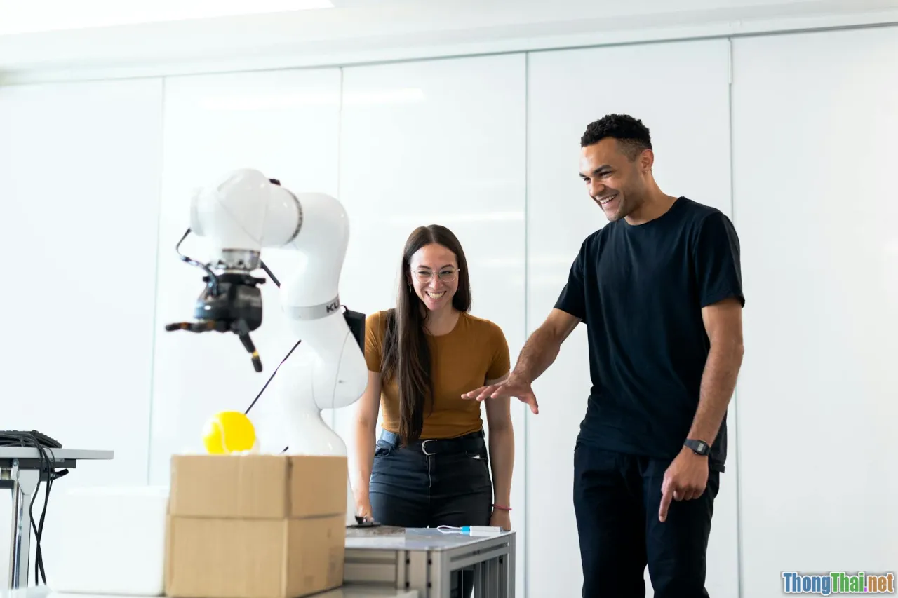 human skills, AI collaboration, workplace dynamics