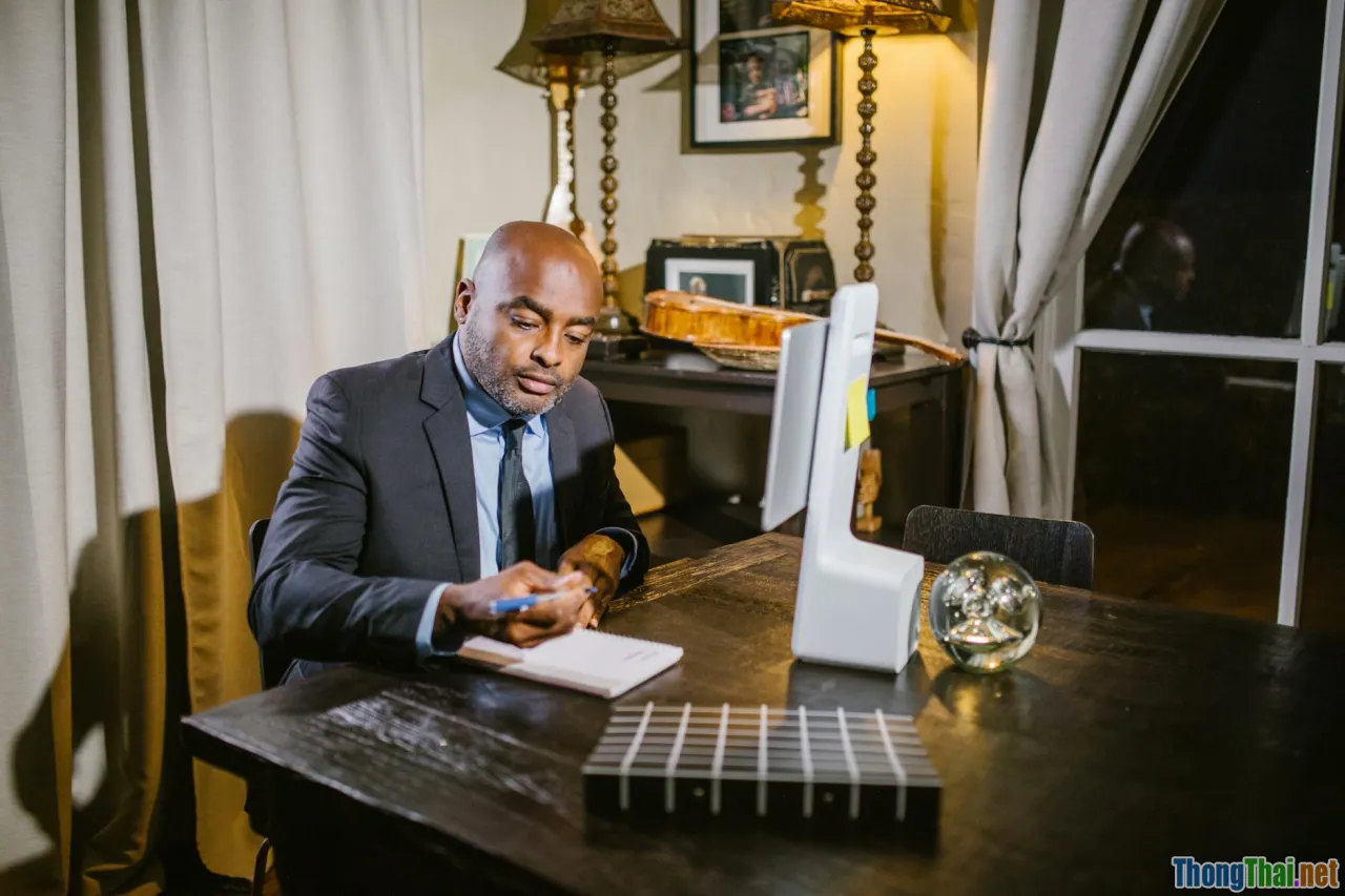 lamp decorating, workspace tips