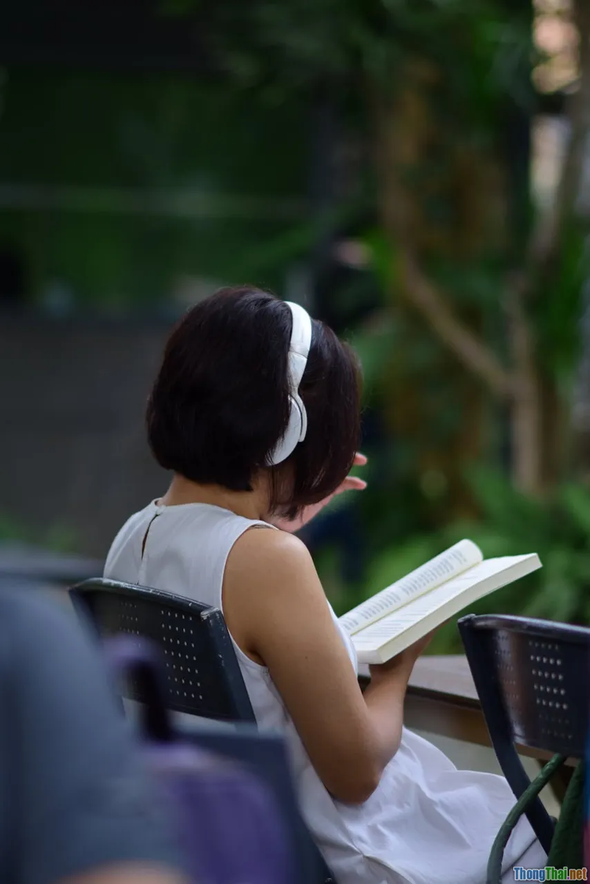 Tại sao nghe nhạc tiếng Anh giúp bạn nói tốt hơn