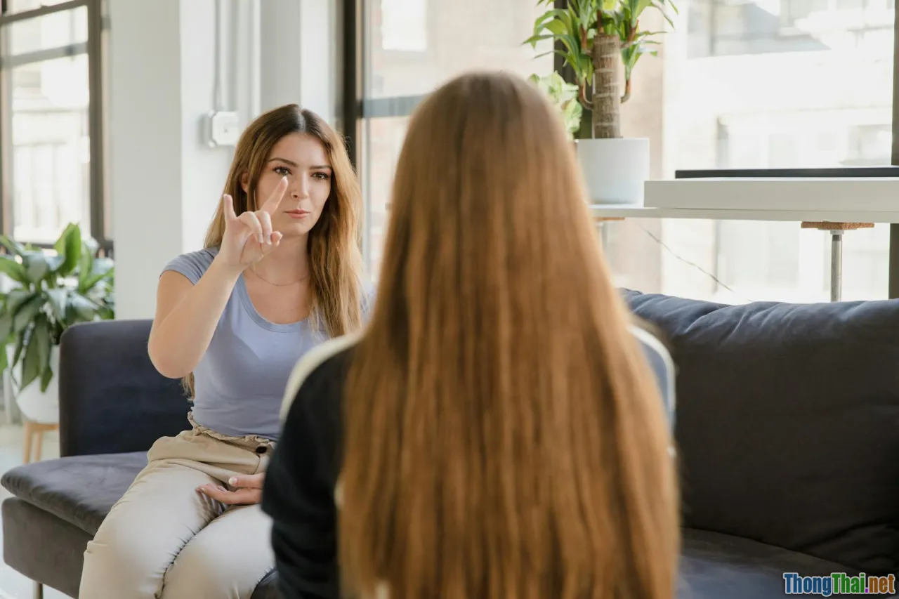 listening multitask, integrated skills, language synergy