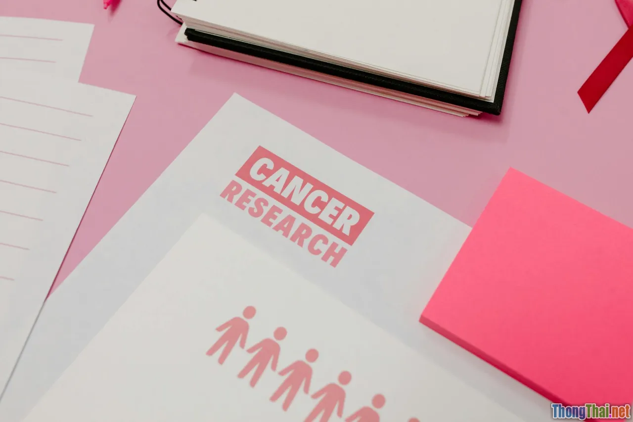 modern hospital, cancer research, scientific teamwork