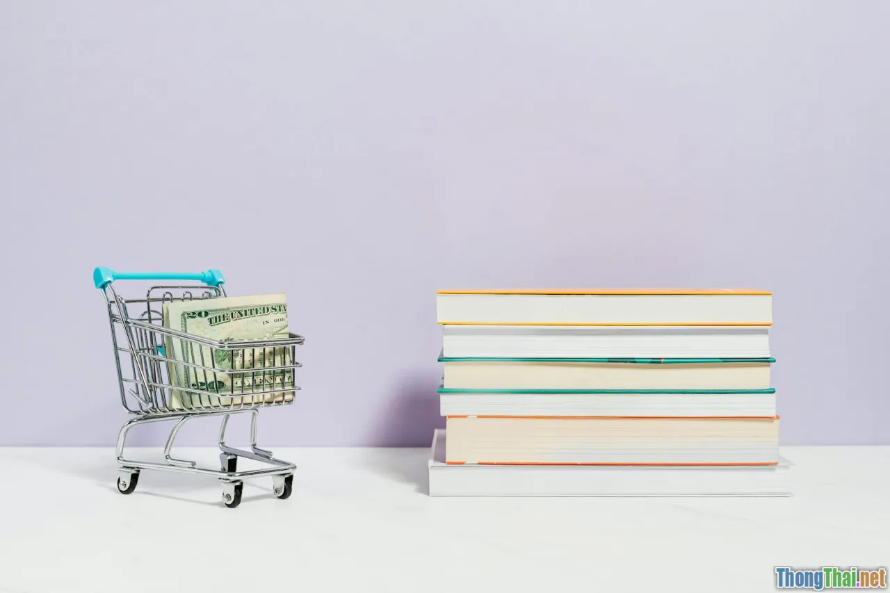 myths, misconceptions, debunk, financial literacy