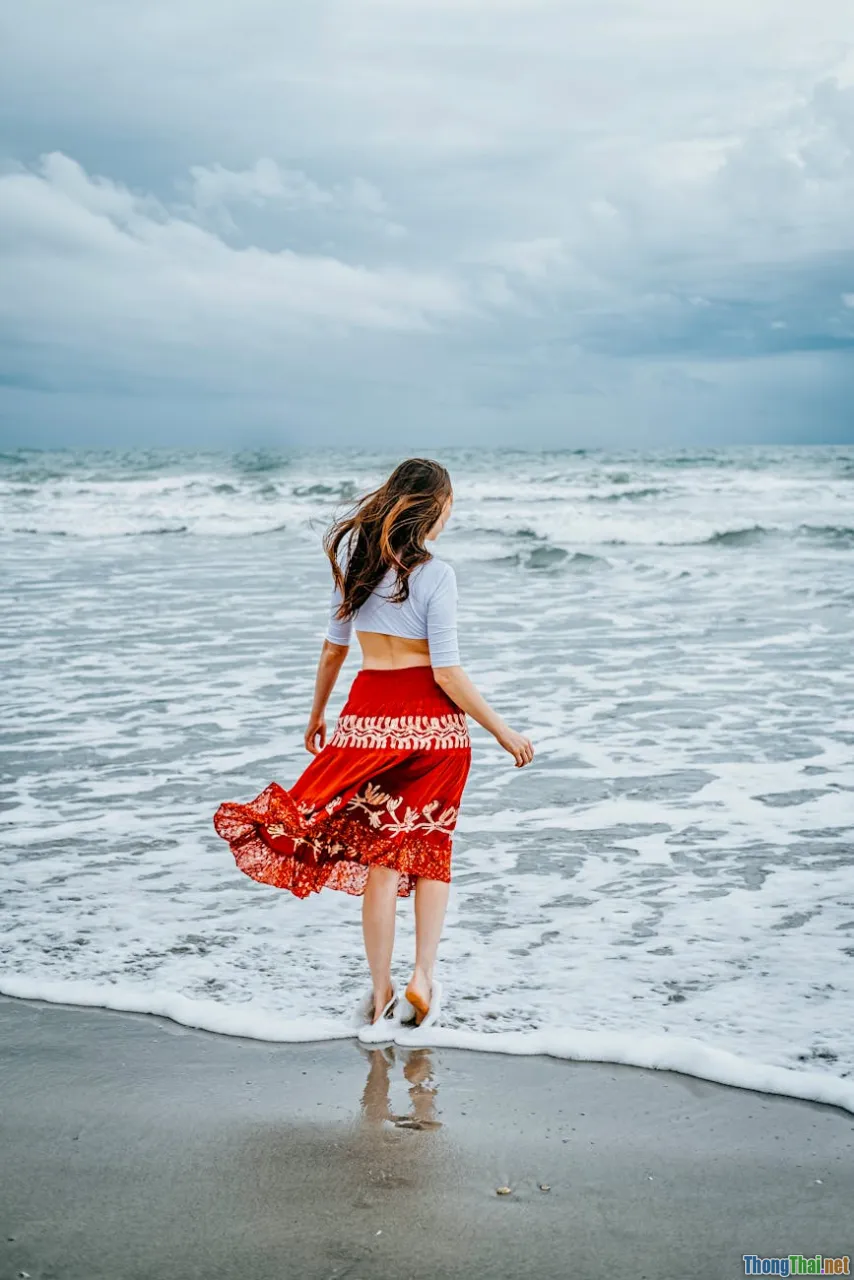 old vs new movie, female leads, adventure heroine