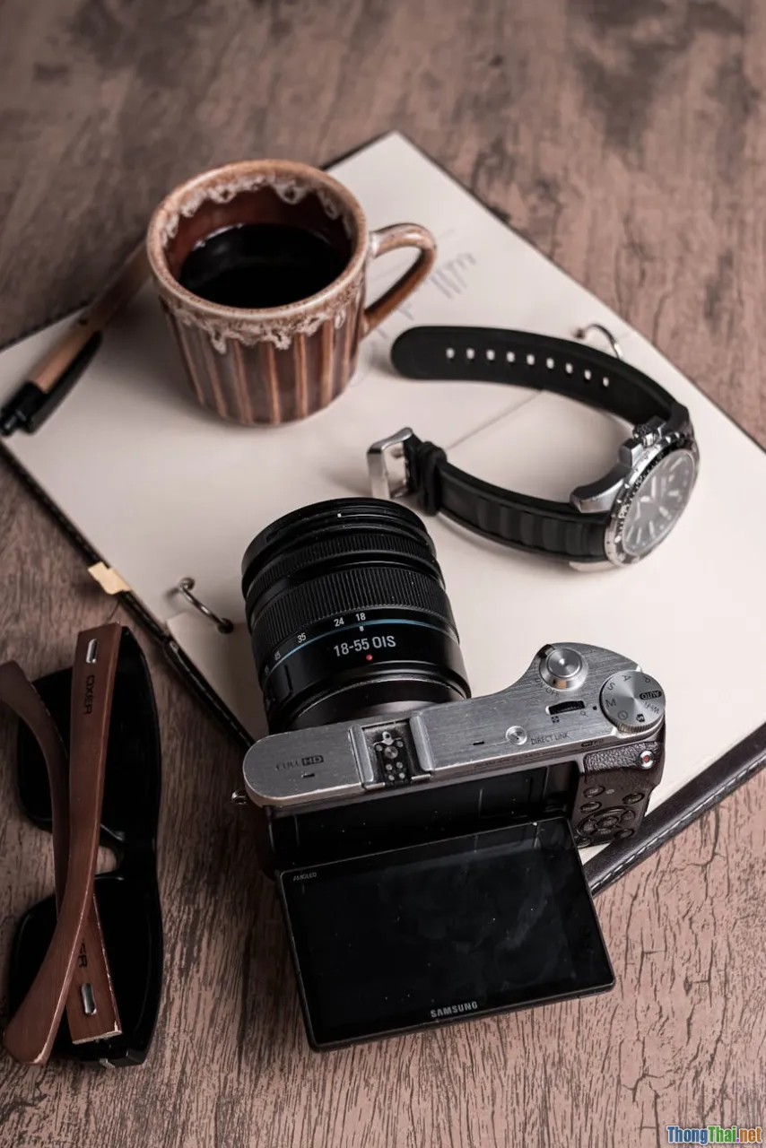 personal workspace, creative desk setup