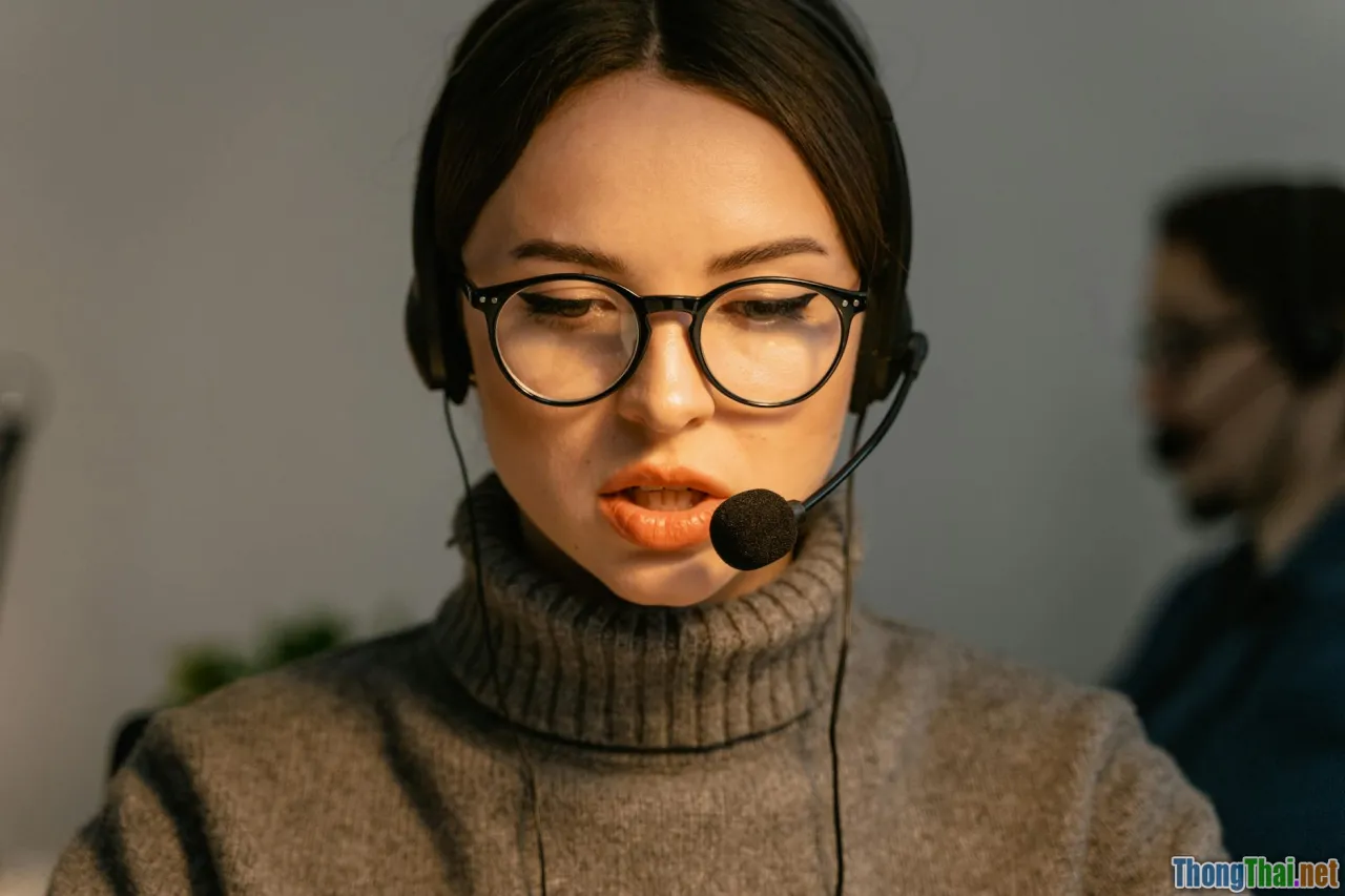 resources, headphones, microphone, transcript