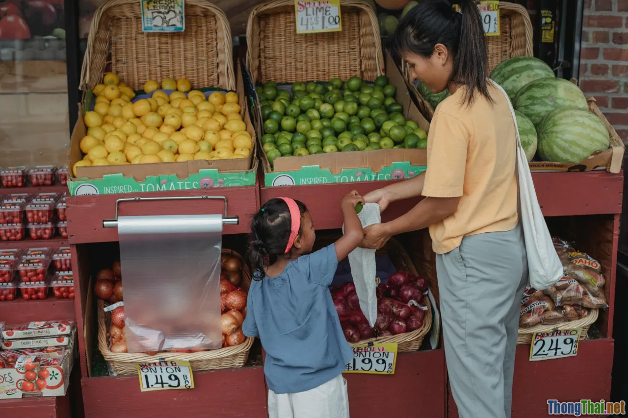select fruits, fresh vegetables