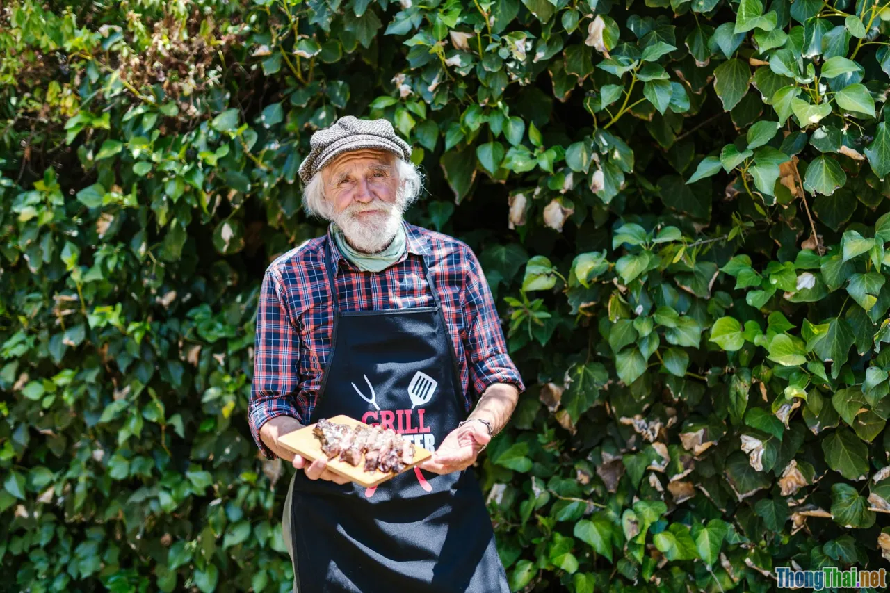 smoked food, smoked meat, traditional smoking
